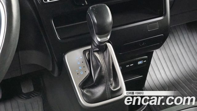 Hyundai Staria Cargo 5-Seater Modern 2022 — фото 9