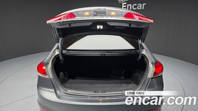Hyundai Avante (AD) 1.6 GDI Value Plus 2017 — фото 20