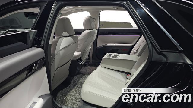 Hyundai Grandeur (GN7) 2,5 Gasoline 2WD Exclusive 2023 — фото 15