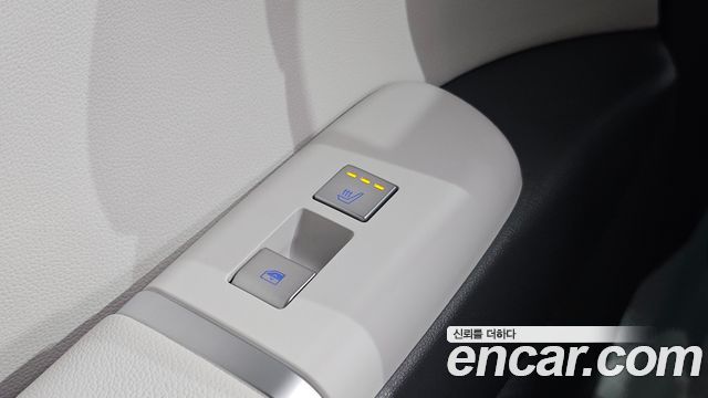 Hyundai Grandeur (GN7) 2,5 Gasoline 2WD Exclusive 2023 — фото 22