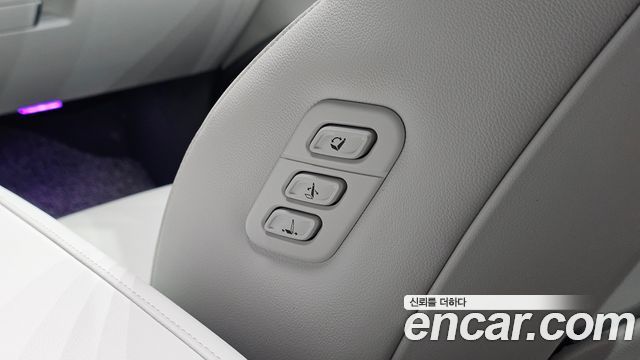 Hyundai Grandeur (GN7) 2,5 Gasoline 2WD Exclusive 2023 — фото 34