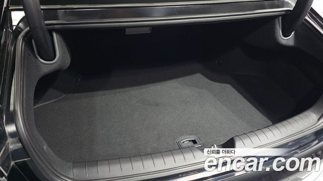 Hyundai Grandeur (GN7) 2,5 Gasoline 2WD Exclusive 2023 — фото 38