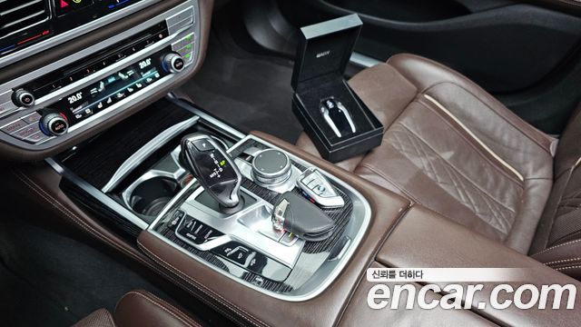 BMW 7 Series (G11) 740Li xDrive M Sport Package 2018 — фото 9