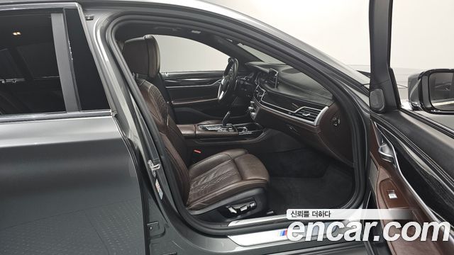 BMW 7 Series (G11) 740Li xDrive M Sport Package 2018 — фото 11