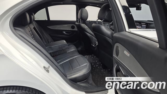 Mercedes-Benz E-Class (W213) E300 Avantgarde 2019 — фото 12