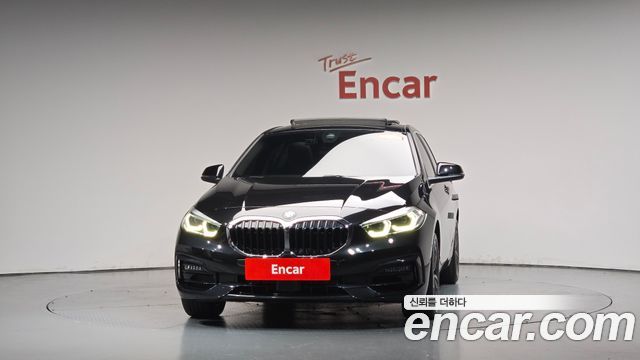 BMW 1 Series (F40) 120i Sports 2023 — фото 3