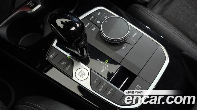 BMW 1 Series (F40) 120i Sports 2023 — фото 9