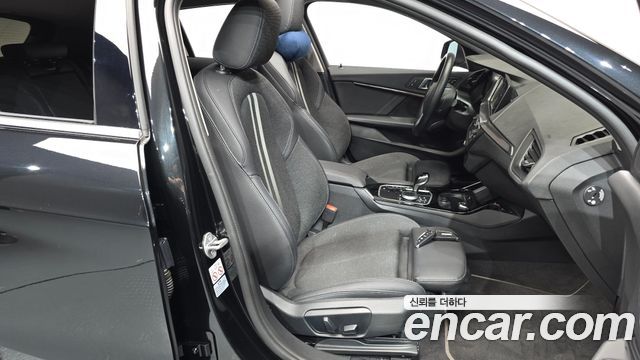 BMW 1 Series (F40) 120i Sports 2023 — фото 26