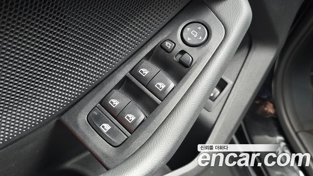 BMW 1 Series (F40) 120i Sports 2023 — фото 29