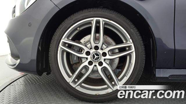Mercedes-Benz CLA-Class (C117) CLA220 AMG Line 2018 — фото 5