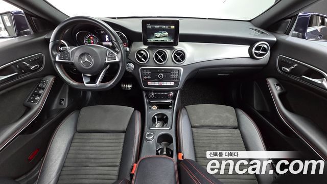 Mercedes-Benz CLA-Class (C117) CLA220 AMG Line 2018 — фото 7