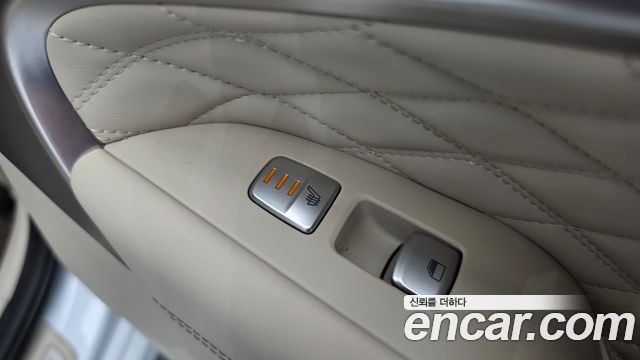 Genesis G70 3.3T Sport AWD Prestige 2019 — фото 35