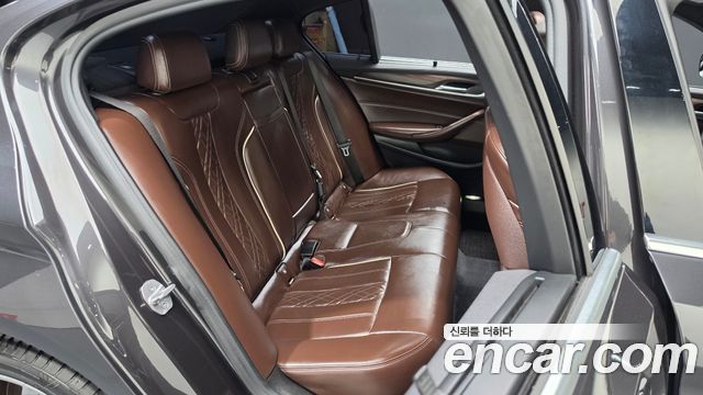 BMW 5 Series (G30) 530i M Sport Package Plus 2018 — фото 16