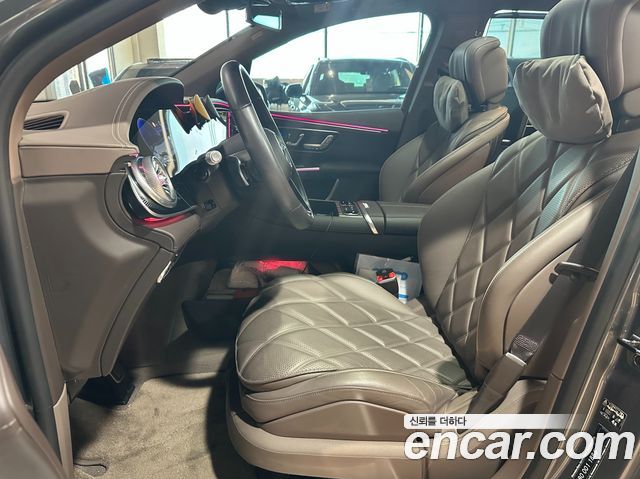 Mercedes-Benz EQS SUV (X296) Maybach EQS680 4MATIC 2024 — фото 17