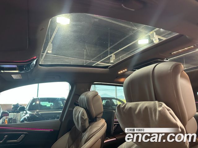 Mercedes-Benz EQS SUV (X296) Maybach EQS680 4MATIC 2024 — фото 18