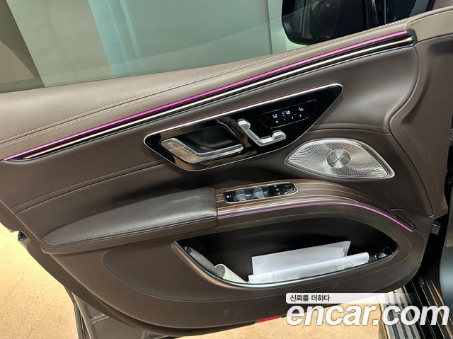 Mercedes-Benz EQS SUV (X296) Maybach EQS680 4MATIC 2024 — фото 19
