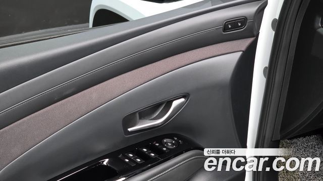 Hyundai Tucson (NX4) Gasoline 1.6 Turbo 2WD Inspiration 2025 — фото 16