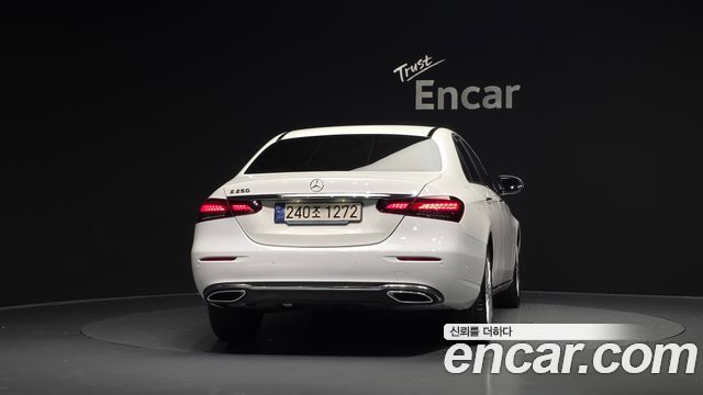Mercedes-Benz E-Class (W213) E250 Exclusive 2023 — фото 4