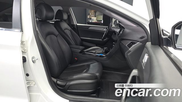 Hyundai Sonata (LF) LPI TAXI Premium 2017 — фото 11
