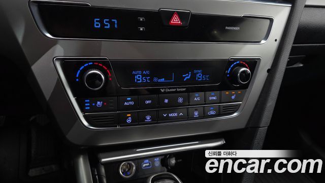 Hyundai Sonata (LF) LPI TAXI Premium 2017 — фото 16