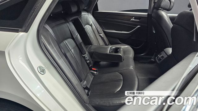 Hyundai Sonata (LF) 2.0 Smart 2015 — фото 15