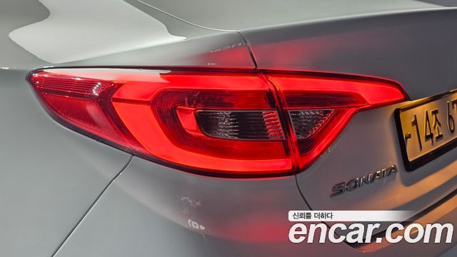 Hyundai Sonata (LF) 2.0 Smart 2015 — фото 29