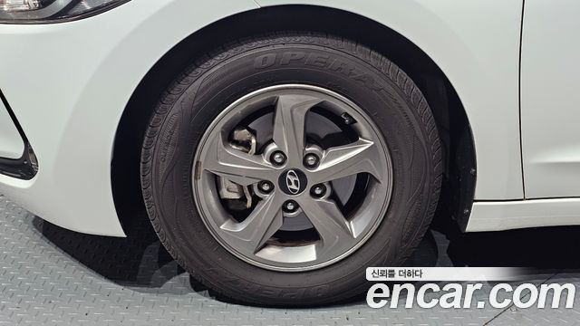 Hyundai Avante (AD) 1.6 GDI Smart 2016 — фото 5
