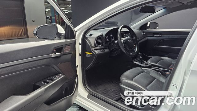 Hyundai Avante (AD) 1.6 GDI Smart 2016 — фото 10