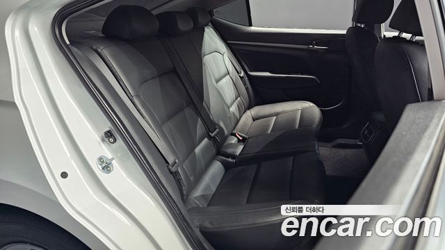 Hyundai Avante (AD) 1.6 GDI Smart 2016 — фото 11