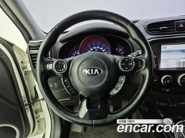 Kia Soul 1.6 Diesel Prestige 2015 — фото 9