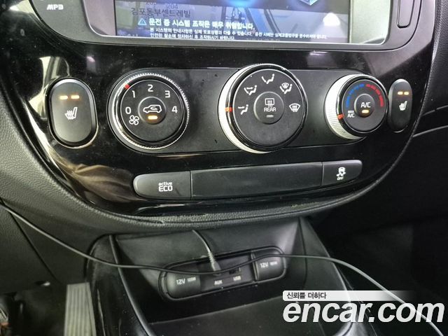 Kia Soul 1.6 Diesel Prestige 2015 — фото 10