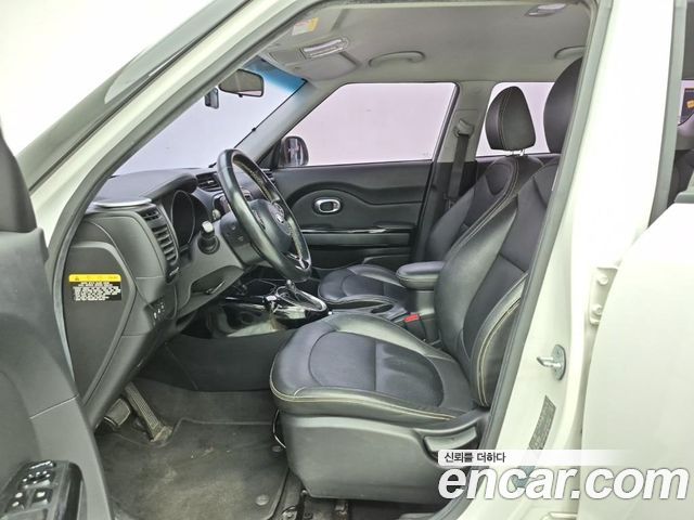 Kia Soul 1.6 Diesel Prestige 2015 — фото 15