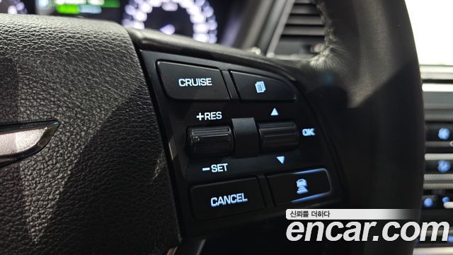 Genesis G80 3.3 GDI AWD Luxury 2017 — фото 18