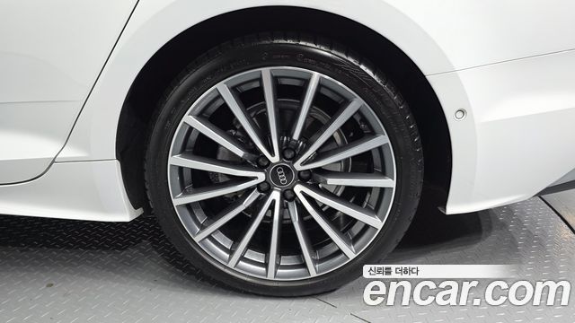 Audi A5 (F5) 40 TFSI Quattro Premium Sportback 2023 — фото 5