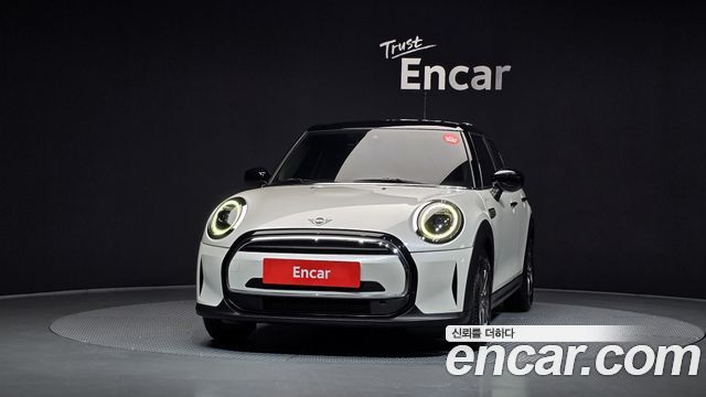 MINI Cooper 5Door Classic Third Generation 2023 — фото 3