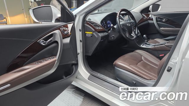Hyundai Grandeur (HG) HG240 Modern 2015 — фото 10