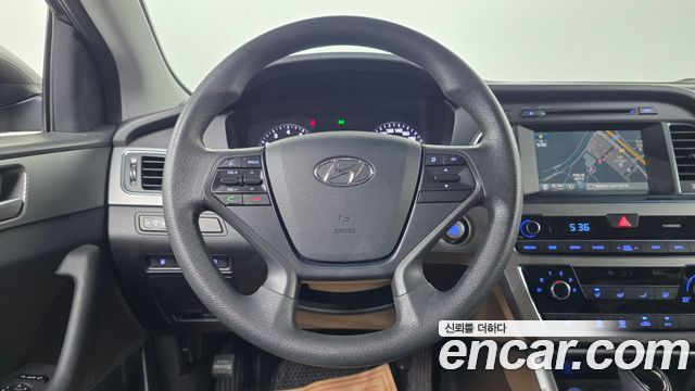 Hyundai Sonata (LF) 2.0 Style 2015 — фото 13