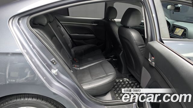 Hyundai Avante (AD) 1.6 GDI Value Plus 2017 — фото 11