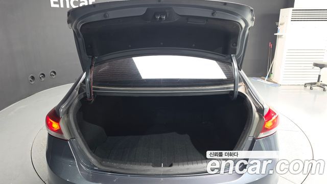 Hyundai Avante (AD) 1.6 GDI Value Plus 2017 — фото 20