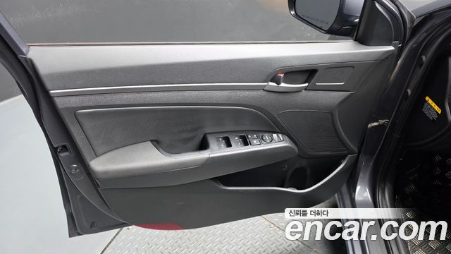 Hyundai Avante (AD) 1.6 GDI Value Plus 2017 — фото 24