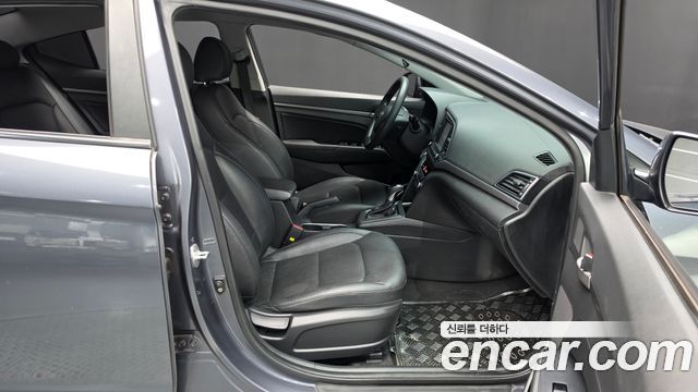 Hyundai Avante (AD) 1.6 GDI Value Plus 2017 — фото 26