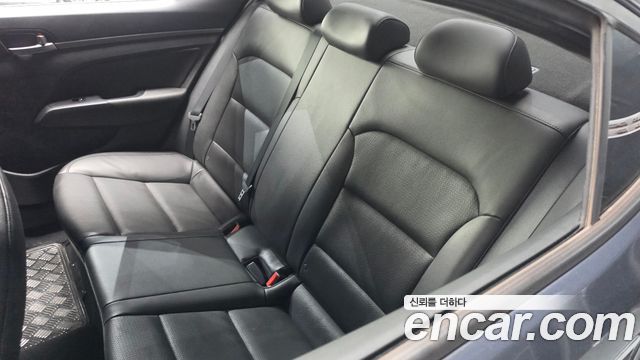 Hyundai Avante (AD) 1.6 GDI Value Plus 2017 — фото 27