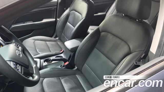 Hyundai Avante (AD) 1.6 GDI Value Plus 2017 — фото 29