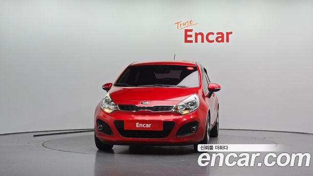 Kia Pride 1.6 GDI Hatchback Prestige 2014 — фото 3