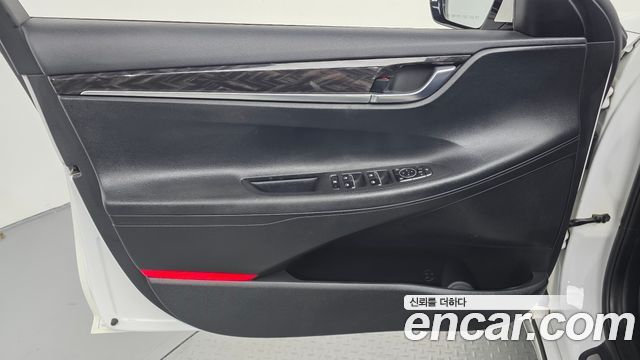 Hyundai Grandeur (IG) 2.4 Premium 2019 — фото 24