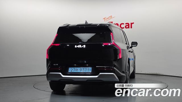 Kia EV9 Long Range 2WD Earth 2024 — фото 4