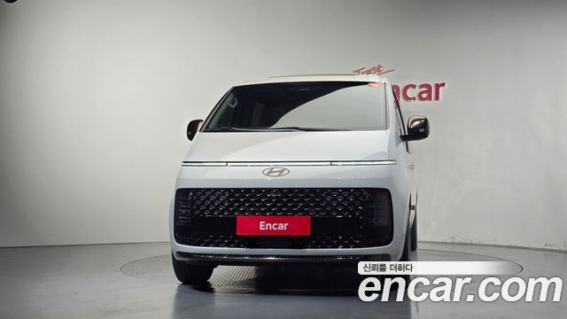 Hyundai Staria HEV 1.6 Lounge 7-Seater Inspiration 2025 — фото 3