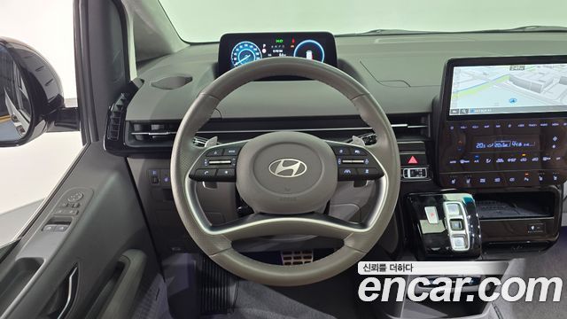 Hyundai Staria HEV 1.6 Lounge 7-Seater Inspiration 2025 — фото 12