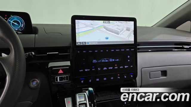 Hyundai Staria HEV 1.6 Lounge 7-Seater Inspiration 2025 — фото 13