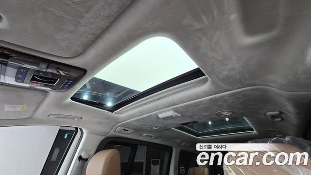 Hyundai Staria HEV 1.6 Lounge 7-Seater Inspiration 2025 — фото 15